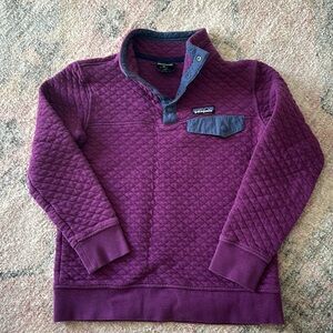 Patagonia is pullover. XS.